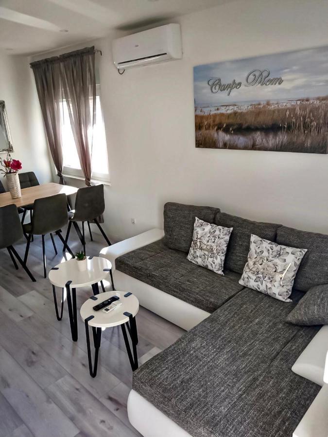 Apartmani Eden Vodice Zewnętrze zdjęcie